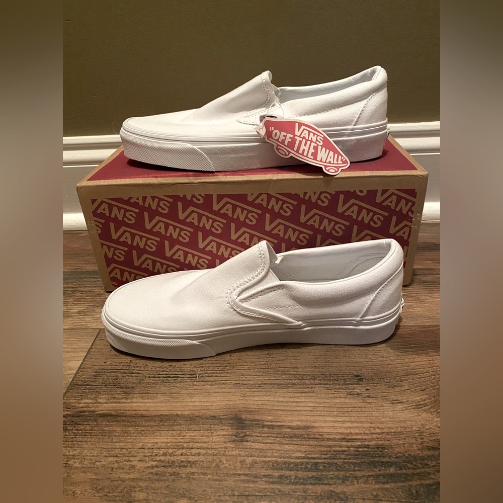 NIB VANS Classic Slip-On True White Unisex Shoes